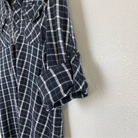 Carhartt Long Sleeve Iowa Dress - Medium - Picture 9 of 12